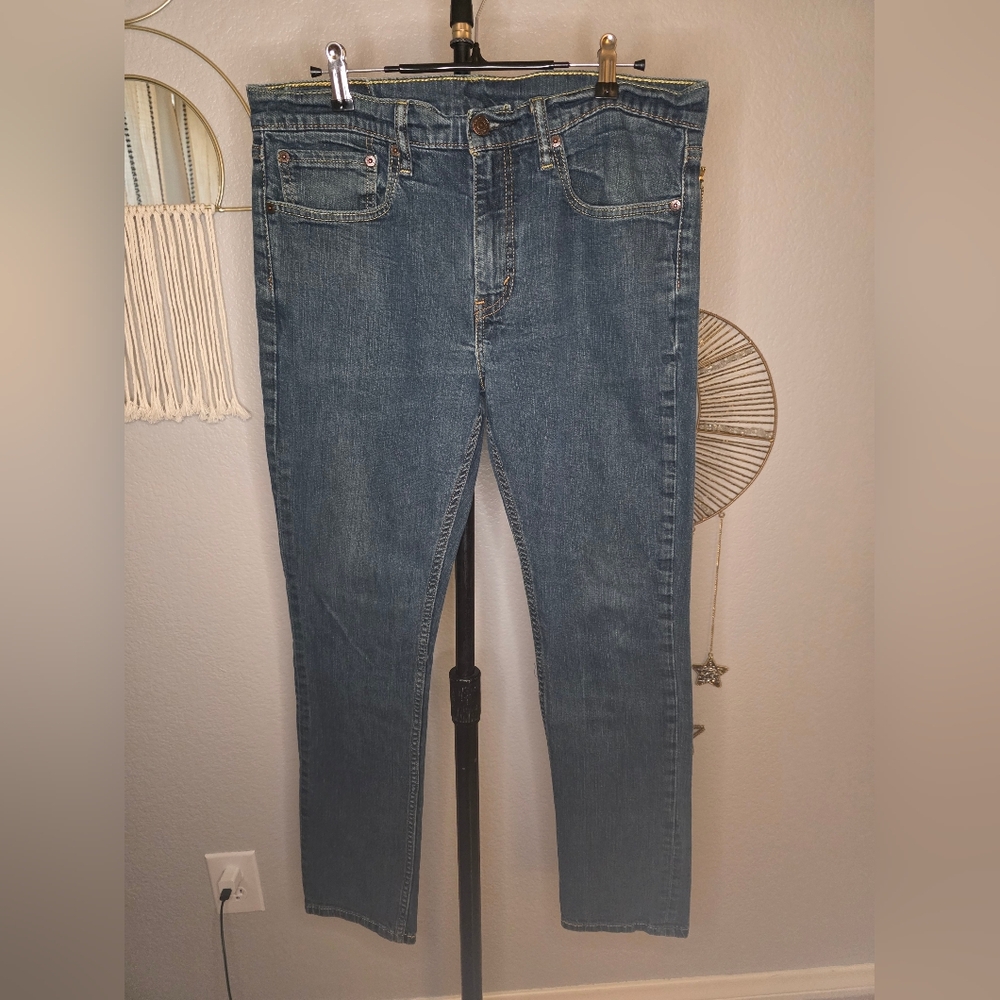 Levi's Slim Fit Jeans in Classic Blue